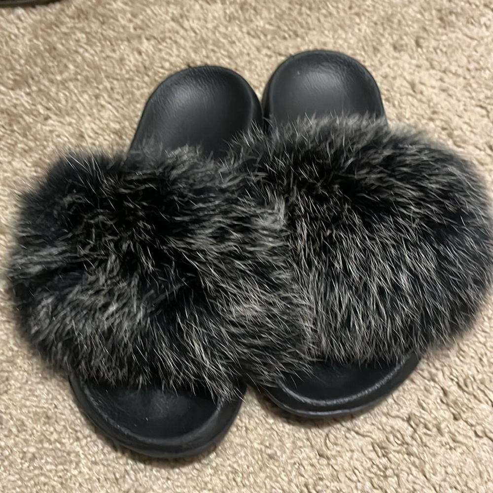 black fuzzy slides